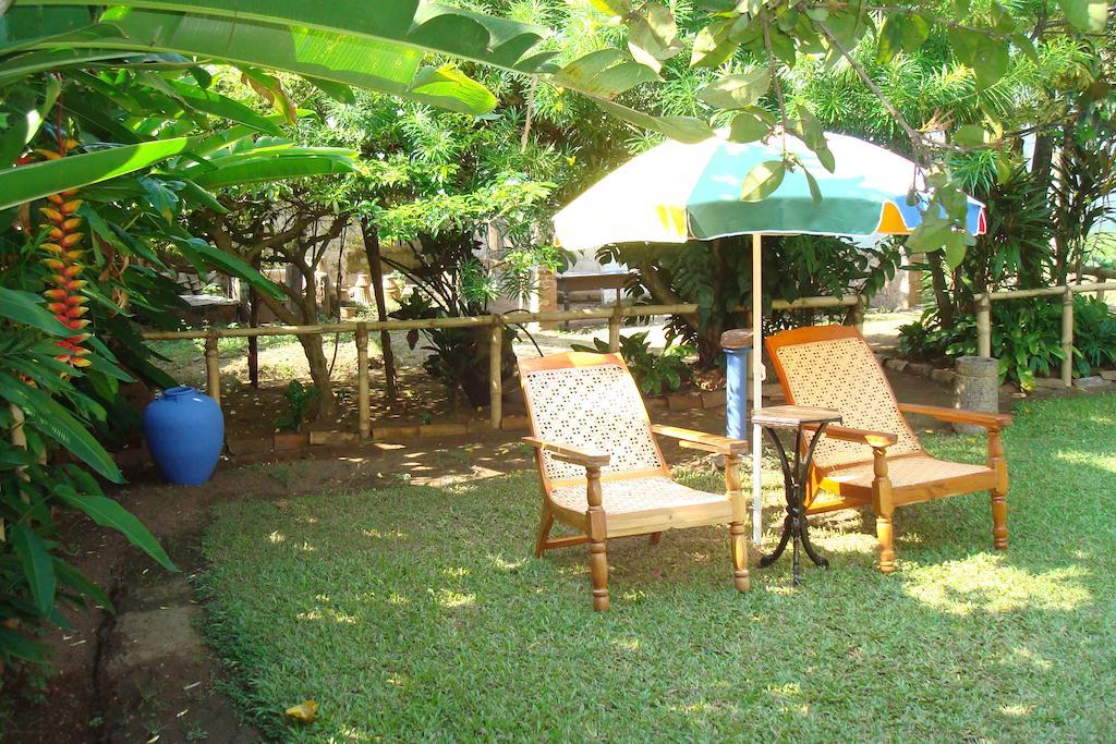 Blue Seas Guest House Dehiwala-Mont Lavinia Extérieur photo