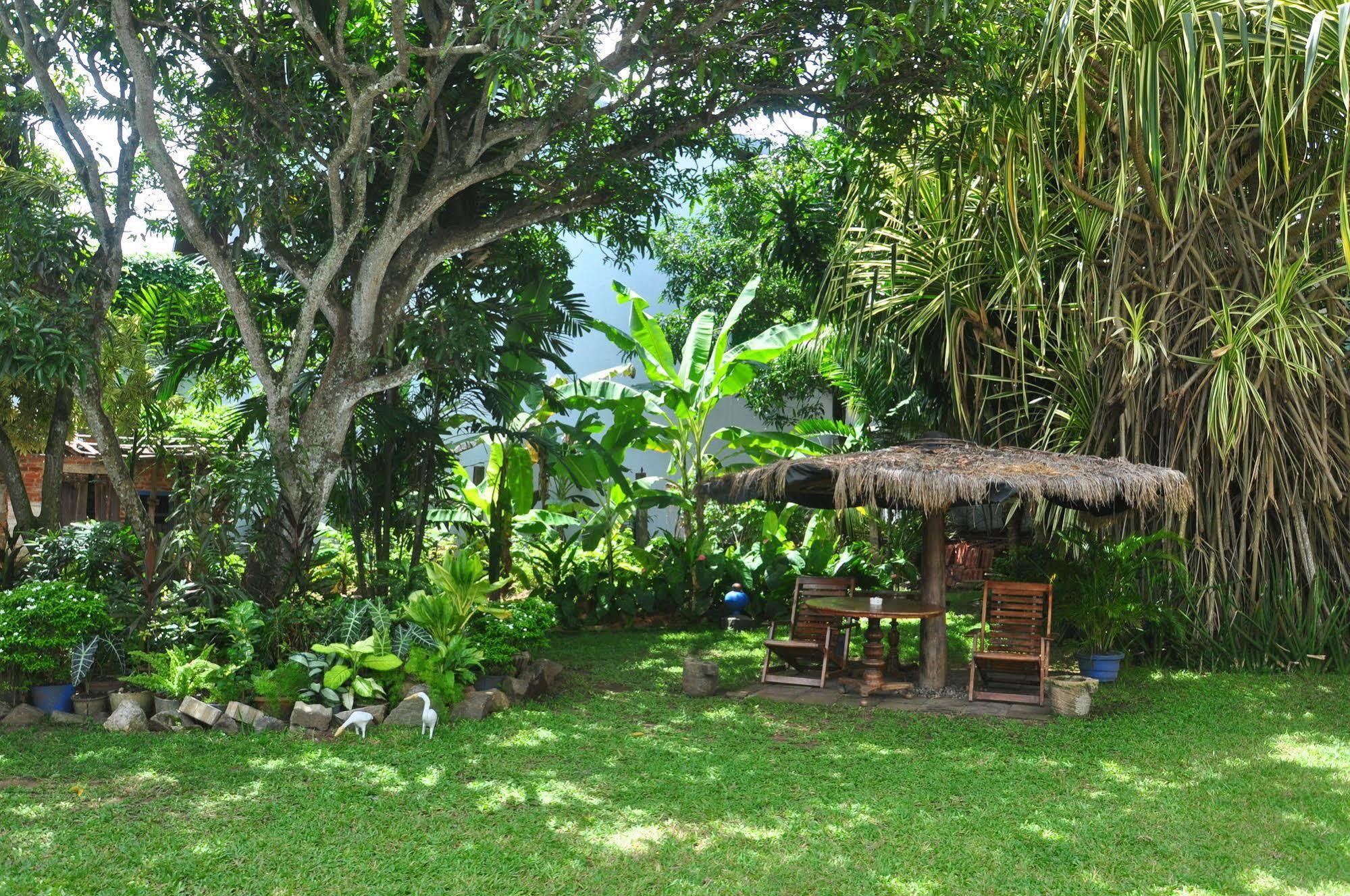 Blue Seas Guest House Dehiwala-Mont Lavinia Extérieur photo